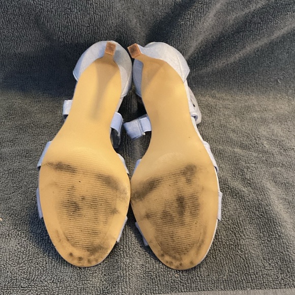 Light blue NY&C 3 1/2 inch heels. - Picture 4 of 5